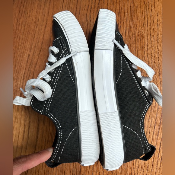 Levi’s Kids Sneakers - Picture 2 of 6